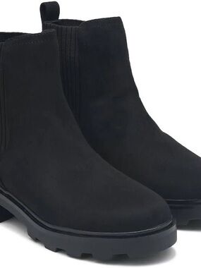 Kensie Black Chelsea Lug Sole Ankle Boots